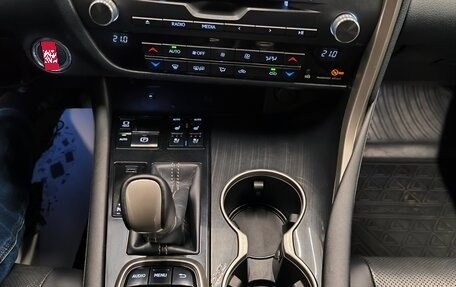 Lexus RX IV рестайлинг, 2016 год, 3 550 000 рублей, 20 фотография