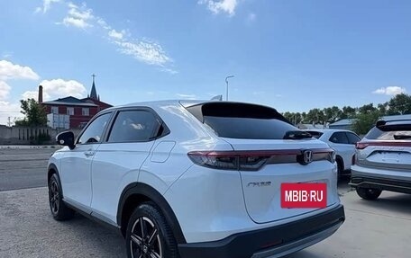 Honda Vezel, 2023 год, 1 650 000 рублей, 4 фотография