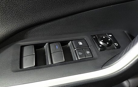 Toyota RAV4, 2021 год, 3 100 000 рублей, 23 фотография