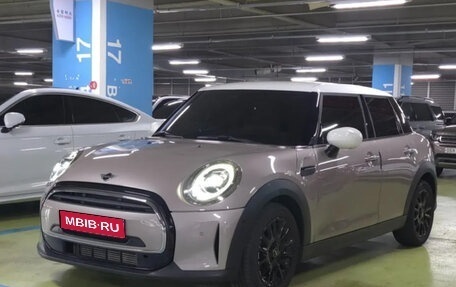MINI Hatch, 2023 год, 2 357 000 рублей, 1 фотография