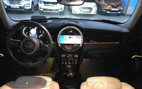 MINI Hatch, 2023 год, 2 357 000 рублей, 10 фотография