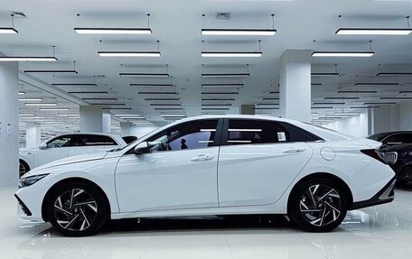 Hyundai Elantra, 2023 год, 1 680 000 рублей, 7 фотография