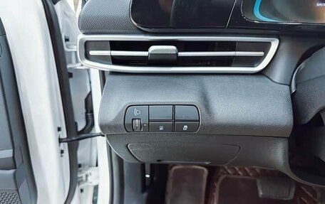 Hyundai Elantra, 2023 год, 1 680 000 рублей, 15 фотография