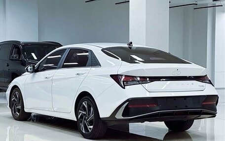 Hyundai Elantra, 2023 год, 1 680 000 рублей, 6 фотография