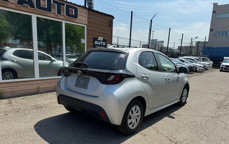 Toyota Yaris, 2021 год, 1 149 000 рублей, 9 фотография