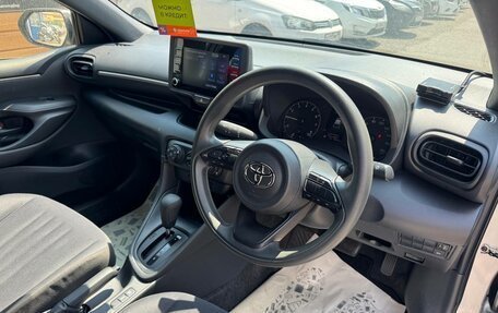 Toyota Yaris, 2021 год, 1 149 000 рублей, 12 фотография