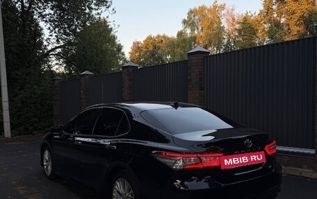 Toyota Camry, 2018 год, 3 000 000 рублей, 6 фотография