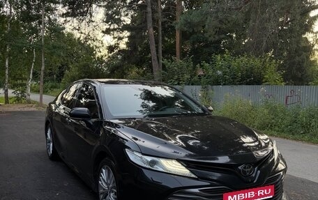 Toyota Camry, 2018 год, 3 000 000 рублей, 4 фотография