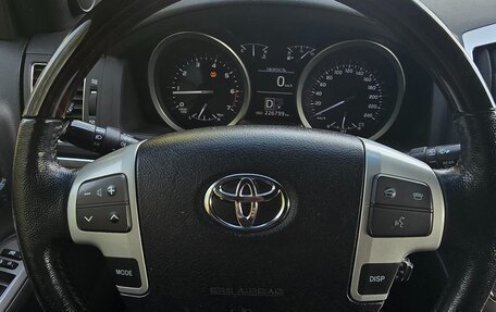 Toyota Land Cruiser 200, 2015 год, 5 150 000 рублей, 18 фотография