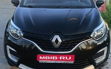 Renault Kaptur I рестайлинг, 2017 год, 1 065 000 рублей, 4 фотография