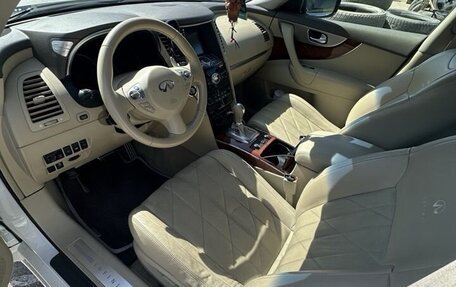 Infiniti FX II, 2012 год, 2 200 000 рублей, 18 фотография