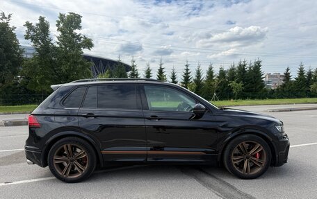 Volkswagen Tiguan II, 2018 год, 2 900 000 рублей, 2 фотография