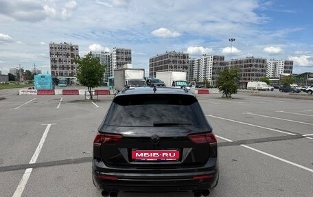 Volkswagen Tiguan II, 2018 год, 2 900 000 рублей, 5 фотография