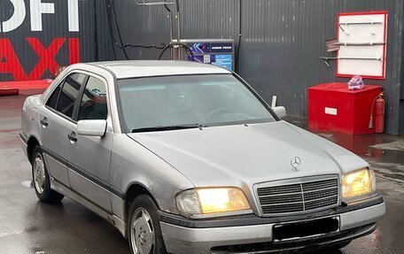 Mercedes-Benz C-Класс, 1995 год, 220 000 рублей, 3 фотография