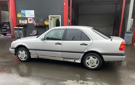 Mercedes-Benz C-Класс, 1995 год, 220 000 рублей, 6 фотография