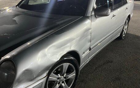 Mercedes-Benz E-Класс, 2000 год, 420 000 рублей, 4 фотография