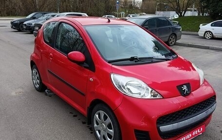 Peugeot 107 I рестайлинг, 2010 год, 299 000 рублей, 2 фотография