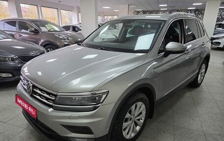 Volkswagen Tiguan II, 2018 год, 1 799 000 рублей, 1 фотография
