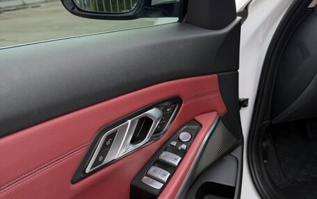 BMW 3 серия, 2023 год, 3 030 000 рублей, 13 фотография