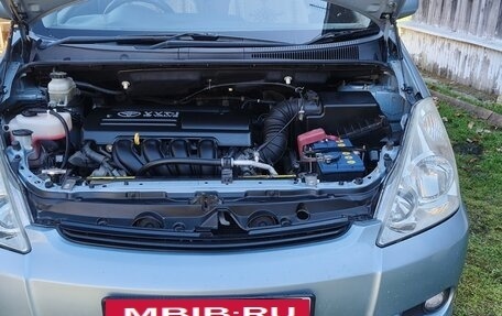 Toyota Wish II, 2004 год, 935 000 рублей, 23 фотография