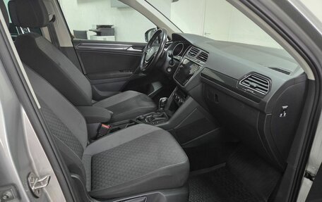 Volkswagen Tiguan II, 2018 год, 1 799 000 рублей, 10 фотография