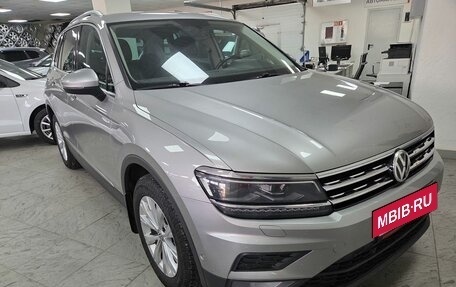 Volkswagen Tiguan II, 2018 год, 1 799 000 рублей, 3 фотография