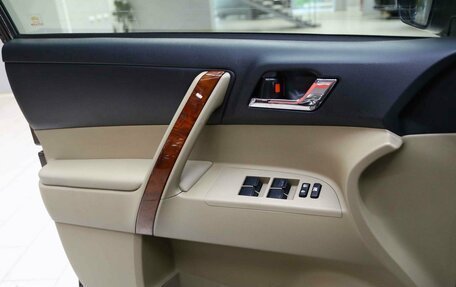 Toyota Highlander III, 2012 год, 1 890 000 рублей, 9 фотография