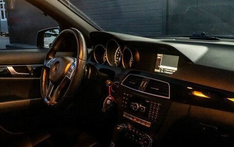 Mercedes-Benz C-Класс, 2013 год, 1 350 000 рублей, 32 фотография