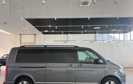 Volkswagen Multivan T6 рестайлинг, 2018 год, 3 990 000 рублей, 4 фотография