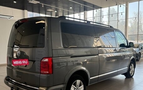 Volkswagen Multivan T6 рестайлинг, 2018 год, 3 990 000 рублей, 5 фотография