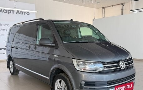 Volkswagen Multivan T6 рестайлинг, 2018 год, 3 990 000 рублей, 3 фотография