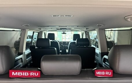 Volkswagen Multivan T6 рестайлинг, 2018 год, 3 990 000 рублей, 10 фотография