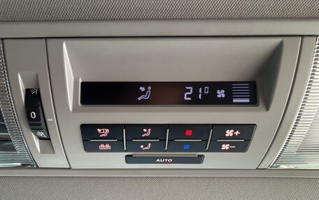 Volkswagen Multivan T6 рестайлинг, 2018 год, 3 990 000 рублей, 27 фотография