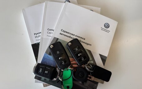 Volkswagen Multivan T6 рестайлинг, 2018 год, 3 990 000 рублей, 35 фотография