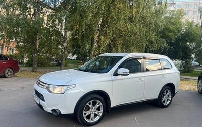 Mitsubishi Outlander III рестайлинг 3, 2014 год, 1 400 000 рублей, 1 фотография