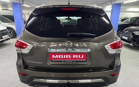 Nissan Pathfinder, 2016 год, 1 895 000 рублей, 6 фотография