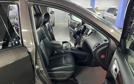 Nissan Pathfinder, 2016 год, 1 895 000 рублей, 22 фотография