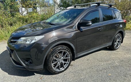 Toyota RAV4, 2014 год, 1 850 000 рублей, 2 фотография