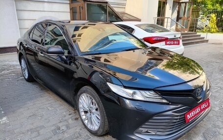 Toyota Camry, 2020 год, 2 200 000 рублей, 3 фотография