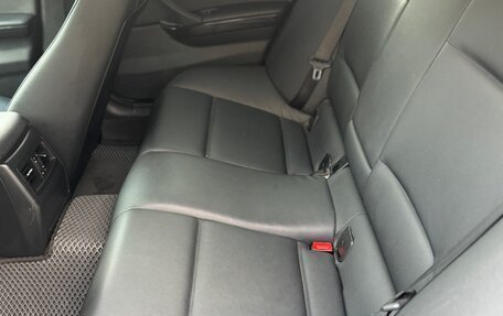 BMW 3 серия, 2010 год, 1 030 000 рублей, 14 фотография