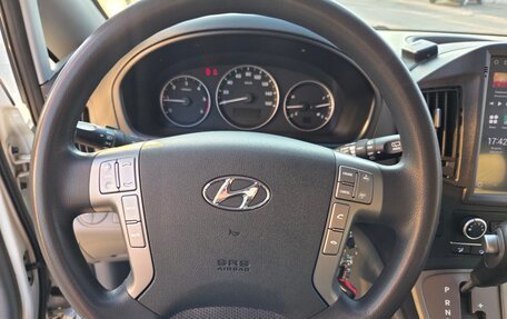 Hyundai Grand Starex Grand Starex I рестайлинг 2, 2019 год, 3 470 000 рублей, 20 фотография
