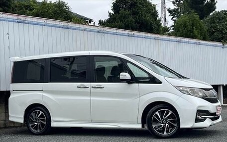 Honda Stepwgn IV, 2017 год, 1 500 000 рублей, 6 фотография