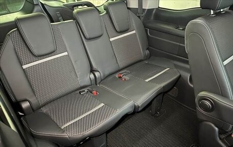 Honda Stepwgn IV, 2017 год, 1 500 000 рублей, 13 фотография