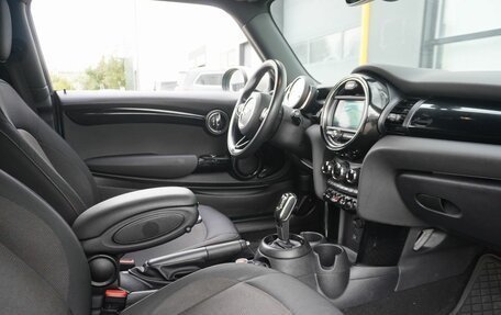 MINI Hatch, 2021 год, 1 980 000 рублей, 11 фотография