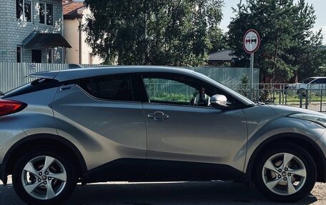 Toyota C-HR I рестайлинг, 2019 год, 1 950 000 рублей, 5 фотография