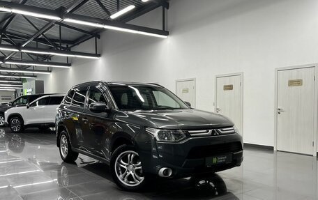 Mitsubishi Outlander III рестайлинг 3, 2012 год, 1 525 000 рублей, 5 фотография