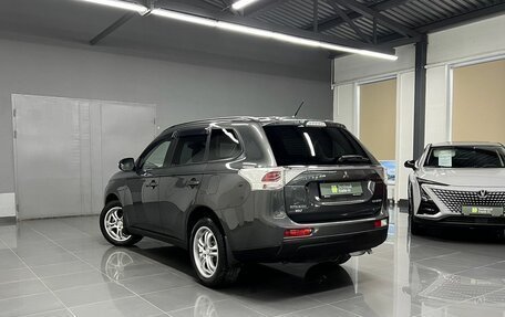 Mitsubishi Outlander III рестайлинг 3, 2012 год, 1 525 000 рублей, 6 фотография