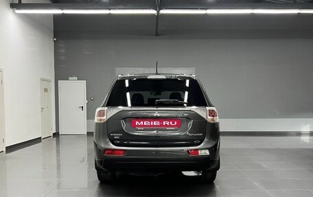Mitsubishi Outlander III рестайлинг 3, 2012 год, 1 525 000 рублей, 4 фотография