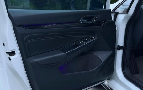 Volkswagen Golf VIII, 2023 год, 2 050 000 рублей, 19 фотография