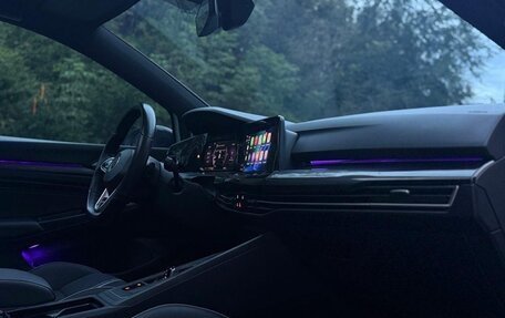 Volkswagen Golf VIII, 2023 год, 2 050 000 рублей, 20 фотография